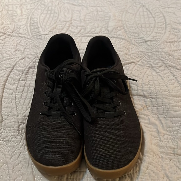 No bulls canvans size 9 - Picture 2 of 4